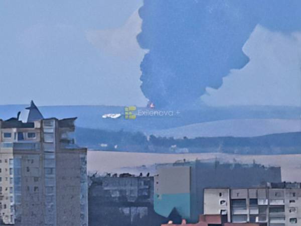 Чорний дим здіймається в небо: в Пермському краї скаржаться на удар безпілотників 12