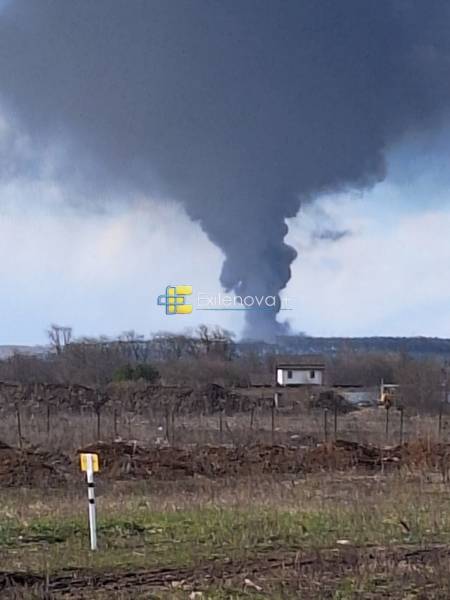 Чорний дим здіймається в небо: в Пермському краї скаржаться на удар безпілотників 16