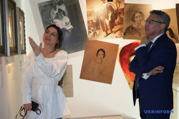 У Львові пройшов культурний захід «Він: Тарас Шевченко. Між Україною та Казахстаном» 8