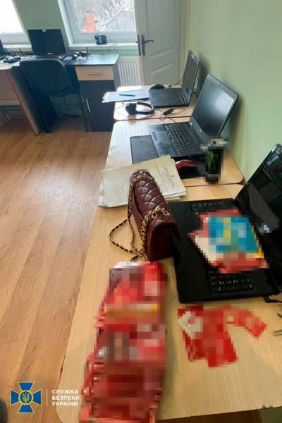 В Україні викрито шахрайський кол-центр, який виманював гроші у військових 10