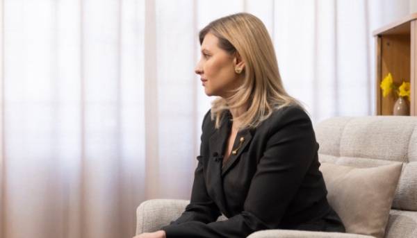 Зеленська повідомила про особливий довідник для тих, хто закінчує навчання