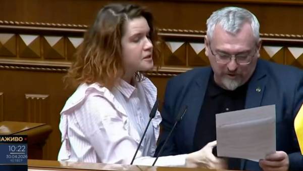 “Не бреши”: Безугла майже зірвала виступ Федієнка через конфлікт