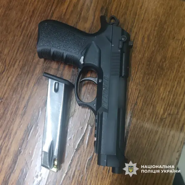 У підземці Харкова сталася стрілянина за участю чоловіка. 4