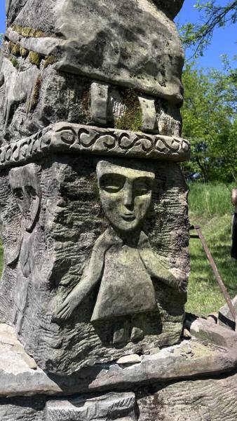 У Буші на Вінниччині почали відновлювати стародавнє слов'янське капище 9