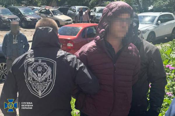 У БЕБ викрито дві корупційні схеми – затримано аналітика та детектива 5 У БЕБ викрито дві корупційні схеми – затримано аналітика та детектива 5