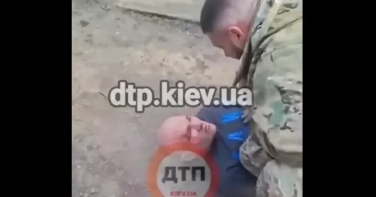 Удар ногою в обличчя та по голові: розслідування ДБР щодо побиття військового перед шикуванням – усі подробиці 13 Удар ногою в обличчя та по голові: розслідування ДБР щодо побиття військового перед шикуванням – усі подробиці 10