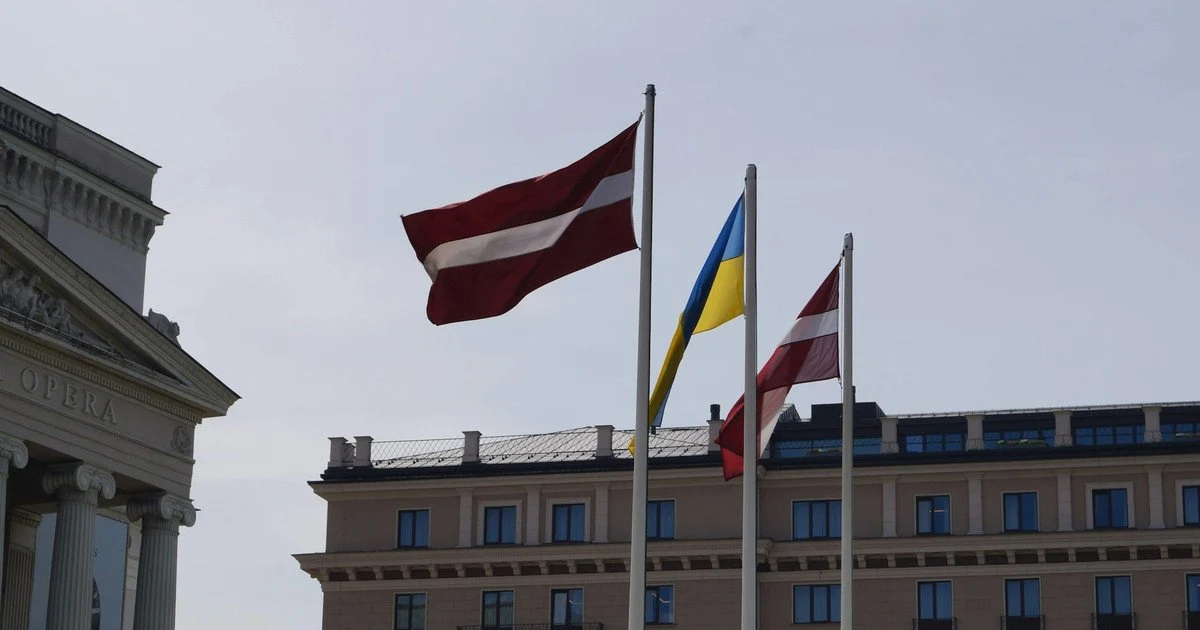 Lithuania and Latvia are not evacuating diplomats Lithuania and Latvia are not evacuating diplomats