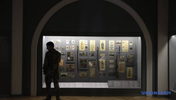 У Києві презентували експозицію, присвячену сторіччю трагічної смерті Симона Петлюри 12 У Києві презентували експозицію, присвячену сторіччю трагічної смерті Симона Петлюри 12