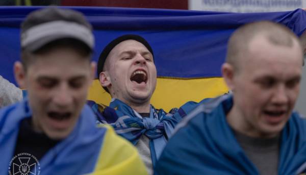 СБУ продемонструвала унікальні кадри сьогоднішнього обміну військовополоненими 10