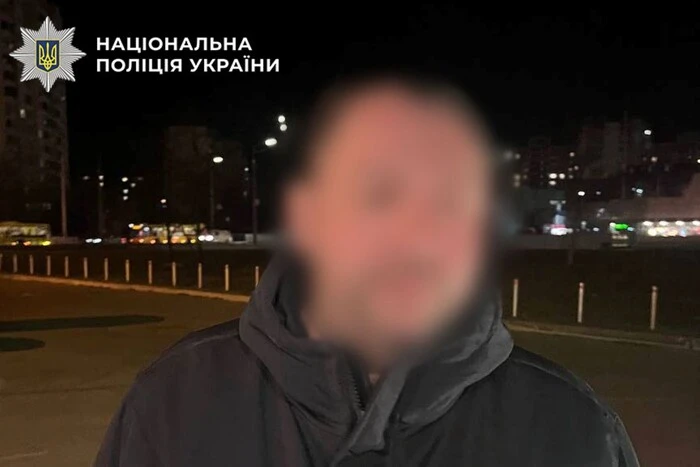 Забрав телефон і втік: мешканцю Києва загрожує 10&hellip;