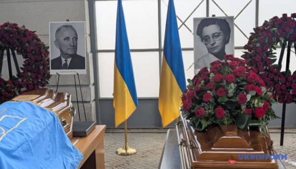 ПОРТАЛ новин 58 Люксембург передав Україні останки Андрія Мельника, лідера ОУН,…