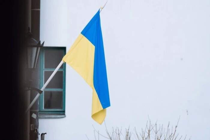 ПОРТАЛ новин 65 Латвійська поліція заарештувала чоловіка через український прапор: які…
