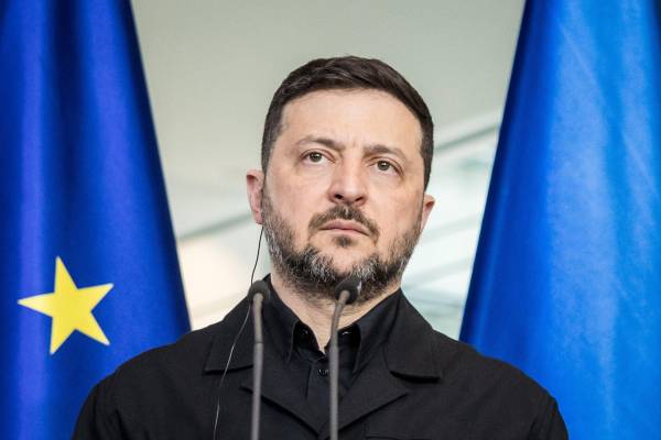 Зеленський повідомив подробиці розмови з румунським президентом стосовно падіння російського безпілотника 7