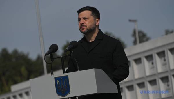 Лідера ОУН Андрія Мельника та його дружину перепоховали на Національному військовому меморіалі. 25 Лідера ОУН Андрія Мельника та його дружину перепоховали на Національному військовому меморіалі. 25