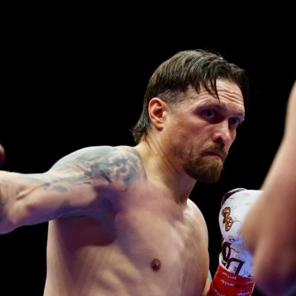 ПОРТАЛ новин 78 Усик переміг Верховена нокаутом і зберіг свої чемпіонські титули