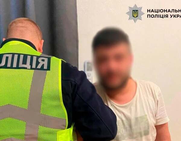 ПОРТАЛ новин 82 Киянин отримав ножове поранення на столичному Подолі, нападника затримано