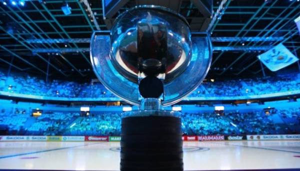 Фінська команда перемогла Канаду та пройшла у фінал Чемпіонату світу з хокею 2026 року. 2 Фінська команда перемогла Канаду та пройшла у фінал Чемпіонату світу з хокею 2026 року. 2