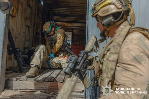Перший загін патрульних поліцейських закінчив посилені тренування на полігонах 15 Перший загін патрульних поліцейських закінчив посилені тренування на полігонах 15