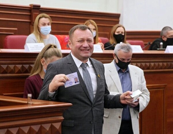 ПОРТАЛ новин 88 Вищий антикорупційний суд вирішив стягнути в дохід держави землю та 10 мільйонів гривень, що належать депутату Київради.