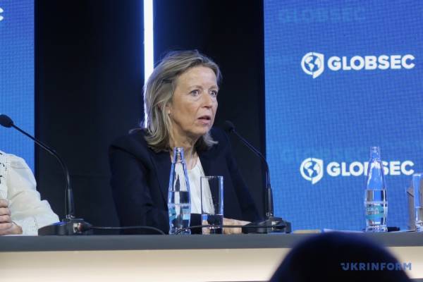 Під час конференції GLOBSEC було порушено питання про повернення українських дітей, яких вивезла Росія. 8 Під час конференції GLOBSEC було порушено питання про повернення українських дітей, яких вивезла Росія. 8