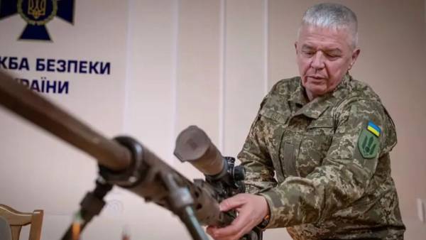 ПОРТАЛ новин 33 Снайпер СБУ, який побив рекорд, вразивши окупанта з 3800 метрів,…