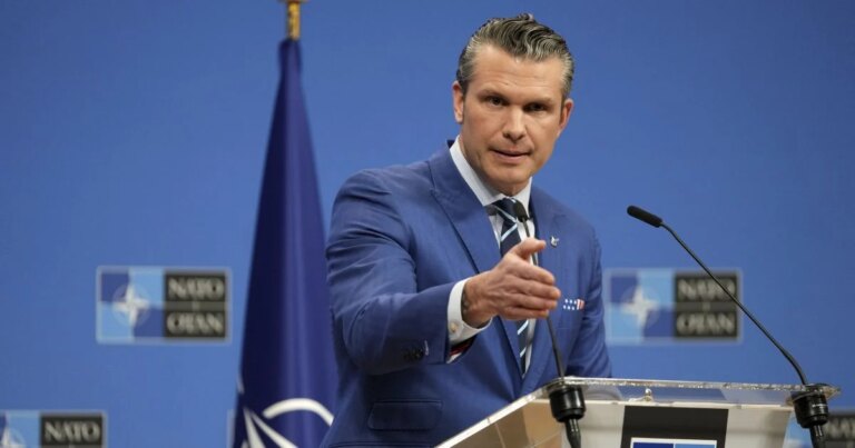 Сполучені Штати Америки навчаються військовій справі від України: Гегсет розповів, що саме зацікавило Пентагон 10 Сполучені Штати Америки навчаються військовій справі від України: Гегсет розповів, що саме зацікавило Пентагон 8