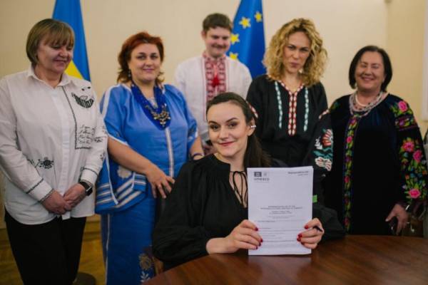Українська вишиванка внесена до списку нематеріальної культурної спадщини людства ЮНЕСКО 5 Українська вишиванка внесена до списку нематеріальної культурної спадщини людства ЮНЕСКО 5