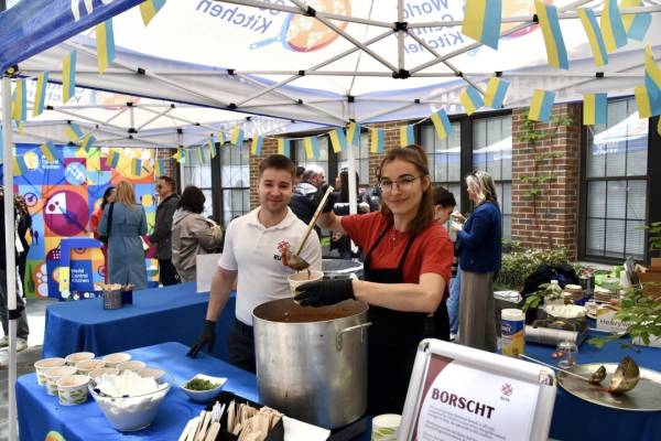 Українське посольство в Сполучених Штатах Америки приймало відвідувачів під час події Passport DC. 10
