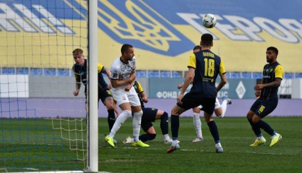 Ще дві зустрічі в українській футбольній Прем'єр-лізі завершилися нульовою нічиєю. 2