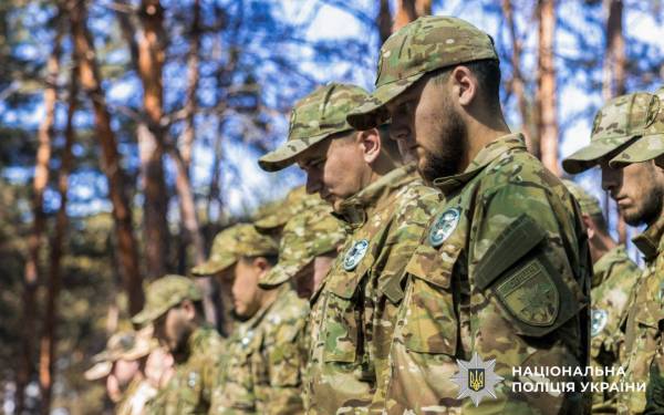 Перший загін патрульних поліцейських закінчив посилені тренування на полігонах 19 Перший загін патрульних поліцейських закінчив посилені тренування на полігонах 19