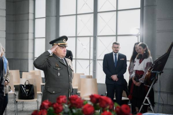 Зеленський повідомив, хто з очільників ОУН буде похований в Україні 13