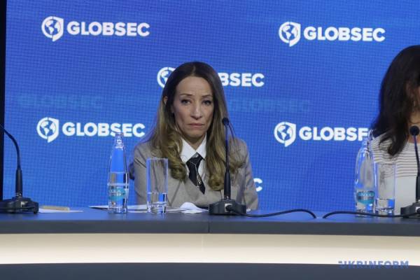Під час конференції GLOBSEC було порушено питання про повернення українських дітей, яких вивезла Росія. 11 Під час конференції GLOBSEC було порушено питання про повернення українських дітей, яких вивезла Росія. 11