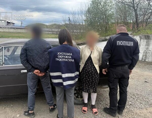ПОРТАЛ новин 72 На Закарпатті матір передала дітей для жебракування за тисячу доларів