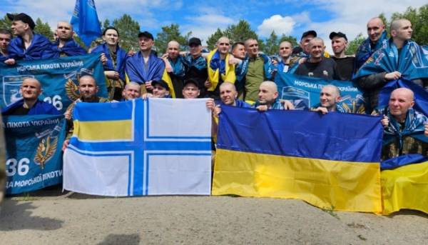 Україна повернула 160 військових з російського полону 56 Україна повернула 160 військових з російського полону 56