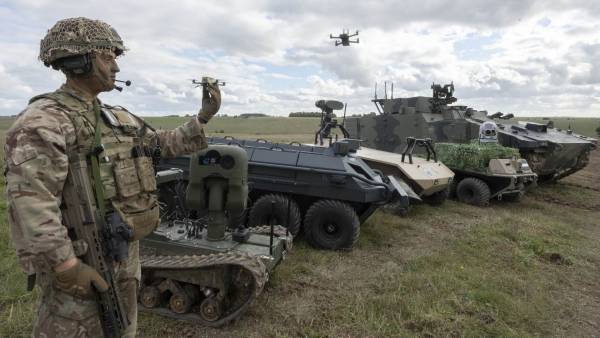 Великобританія переформатовує свої збройні сили 7 Великобританія переформатовує свої збройні сили 7