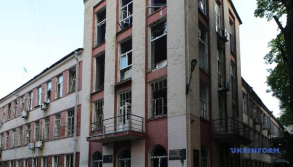 Близько 80% покрівлі Успенського собору постраждали внаслідок нападу РФ, повідомила Бережна 53