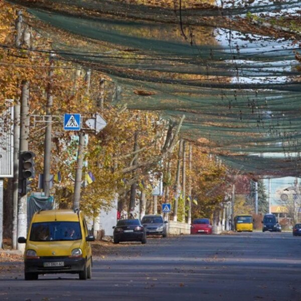 Зранку ворожий дрон атакував маршрутний автобус з пасажирами: є жертви та постраждалі (з фото)