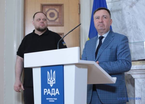 Фотовиставка Укрінформу та посольства Сполучених Штатів відкрилася в Раді до 250-річчя незалежності США. 30 Фотовиставка Укрінформу та посольства Сполучених Штатів відкрилася в Раді до 250-річчя незалежності США. 30