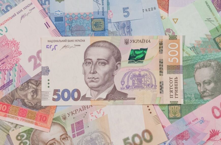 Українські пенсіонери отримають додатково майже 1300 гривень: хто матиме право на цю виплату