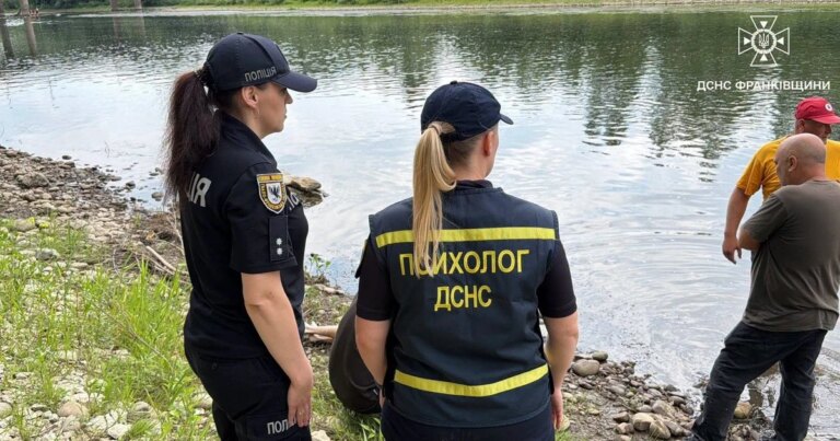 Прикарпаття скорбить: у річці Дністер виявлено тіло 11-річного хлопчика 13 Прикарпаття скорбить: у річці Дністер виявлено тіло 11-річного хлопчика 7