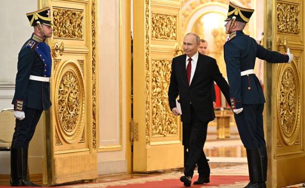 Дуже показовий сигнал: чому Путін вперше проігнорував гучне святкування Дня Росії 19 Дуже показовий сигнал: чому Путін вперше проігнорував гучне святкування Дня Росії 19