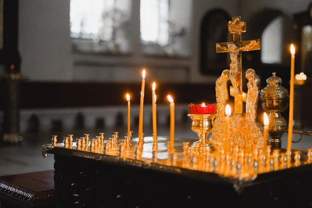 Яке сьогодні, 8 червня, відзначають свято — детально про цей день, яке церковне свято 8 8 червня віряни святкують День пам’яті Теодота Стратилата / © pexels.com