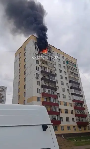 На світанку безпілотники атакували Татарстан: там спалахнула потужна пожежа на надзвичайно значущому для Росії об'єкті 26 На світанку безпілотники атакували Татарстан: там спалахнула потужна пожежа на надзвичайно значущому для Росії об'єкті 26
