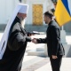 Президент України Володимир Зеленський відзначив державними нагородами та присвоїв почесні звання 198 українцям, п'ять з яких - посмертно. 23