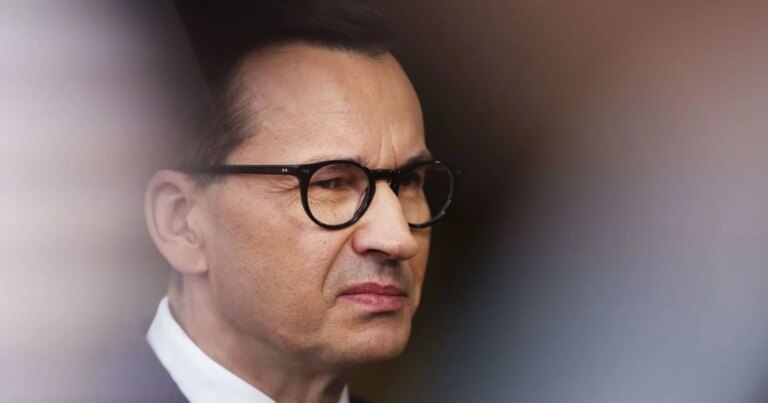 Екс-прем'єр Польщі зробив гостру заяву щодо України та відмовився від нагороди: кому він її передасть 3