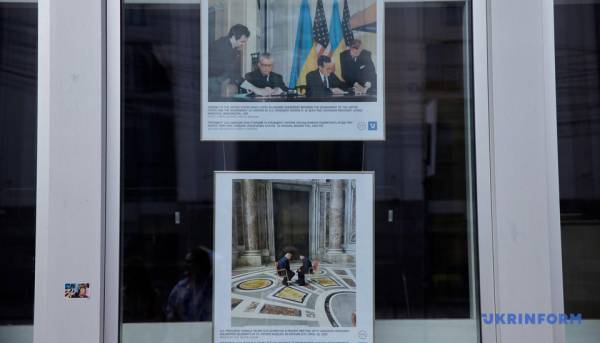Укрінформ спільно з американським посольством презентував фотовиставку, присвячену 250-річчю незалежності Сполучених Штатів. 14 Укрінформ спільно з американським посольством презентував фотовиставку, присвячену 250-річчю незалежності Сполучених Штатів. 14