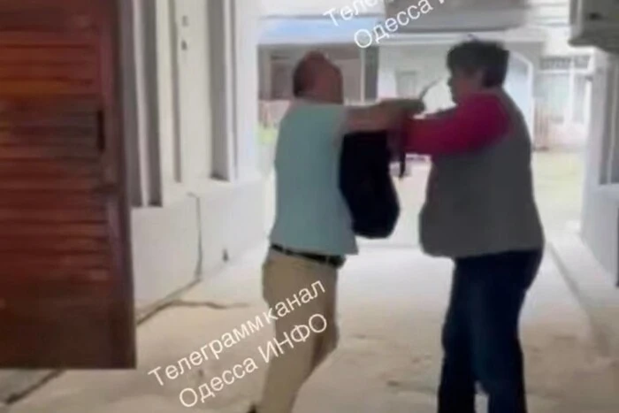 ПОРТАЛ новин 103 У ресторані Turkuaz, розташованому в Одесі, власник побив…