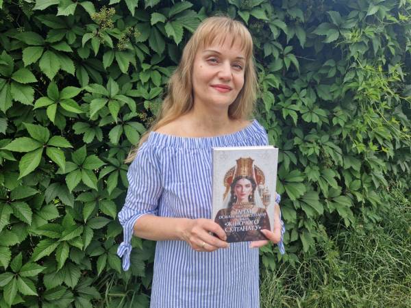 У Києві відбудеться представлення книги Олександри Шутко, яка досліджує вплив українських жінок на Османську імперію. 6