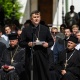 Президент України Володимир Зеленський відзначив державними нагородами та присвоїв почесні звання 198 українцям, п'ять з яких - посмертно. 17
