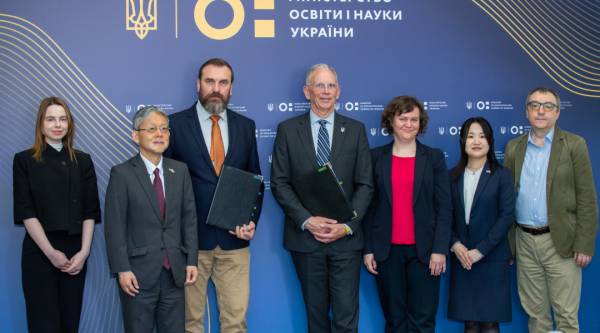 Міністерство освіти залучило додатково 286 мільйонів доларів у рамках програми LEARN. 4 Міністерство освіти залучило додатково 286 мільйонів доларів у рамках програми LEARN. 4